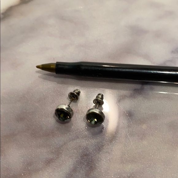 💟 Sale $10💟 Black Faceted Silver earrings!!! - Picture 3 of 3